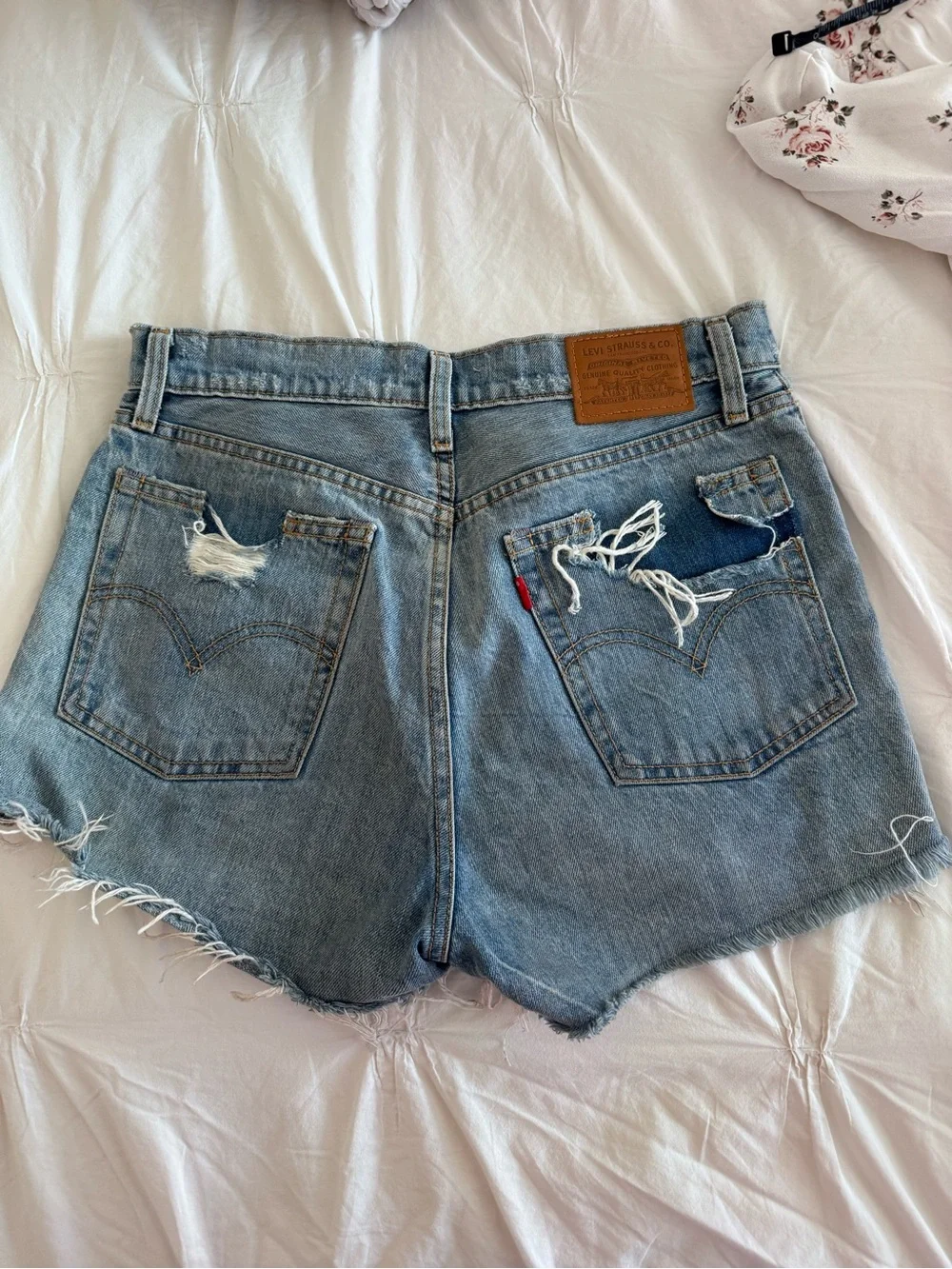 Levis waist 14